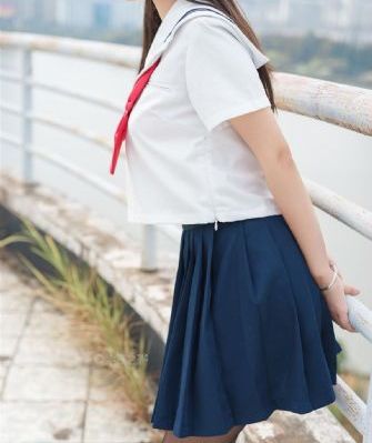 我和饥渴岳性在公交车上电影_蓝光视频大全